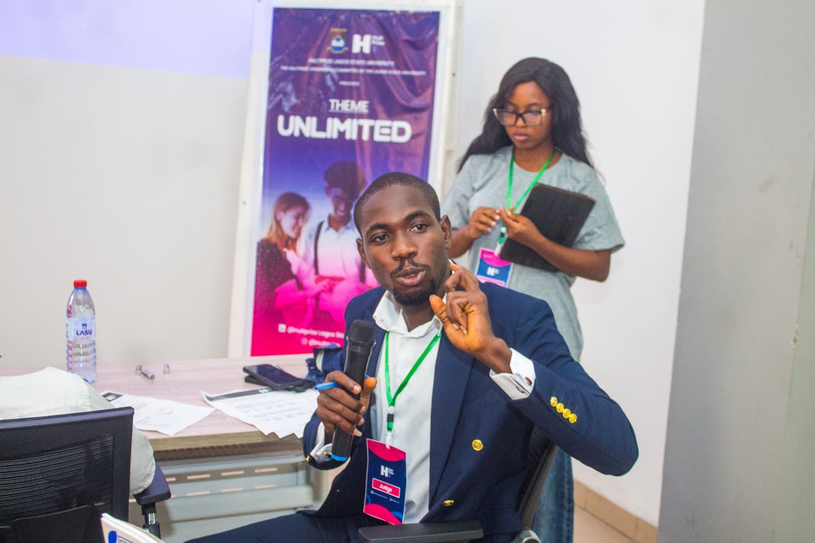 Audience reaction during announcement